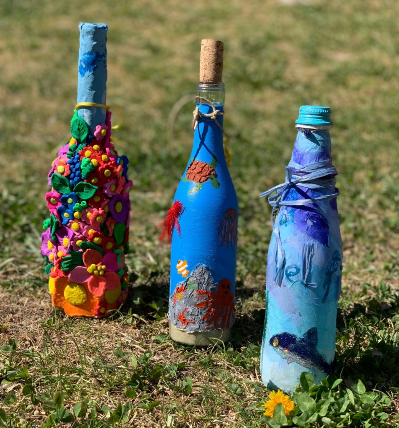 I tre messaggi in bottiglia premiati (da sinistra): Sofia Corradini, Lara Plaickner, Isabella Sigmund